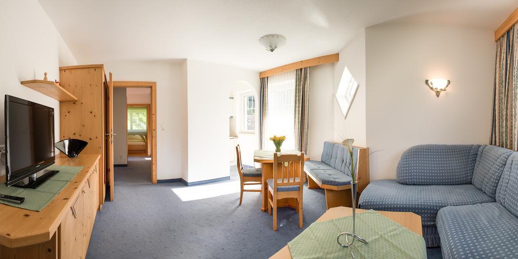 Appartementhaus Pinnisblick Neustift im Stubaital Habitación foto